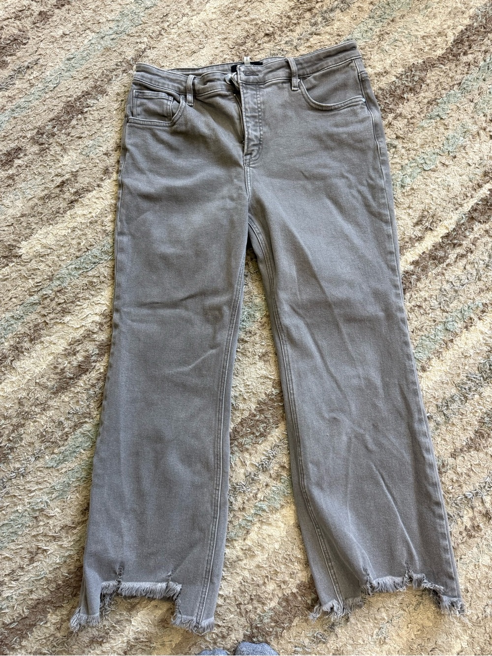 High-Rise Women's Gray Frayed-Hem Jeans